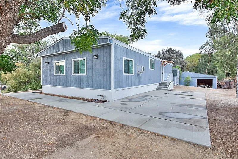 Photo 2 of 22784 Grand