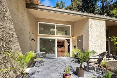 4900 #77 E Chapman