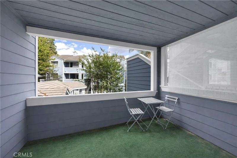 111 S Lakeview