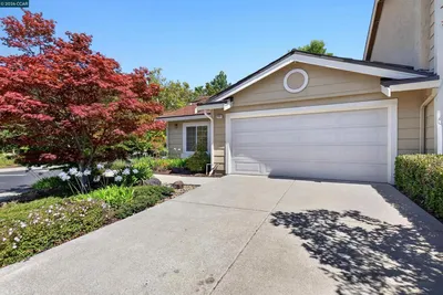 2201 Dry Creek Ct