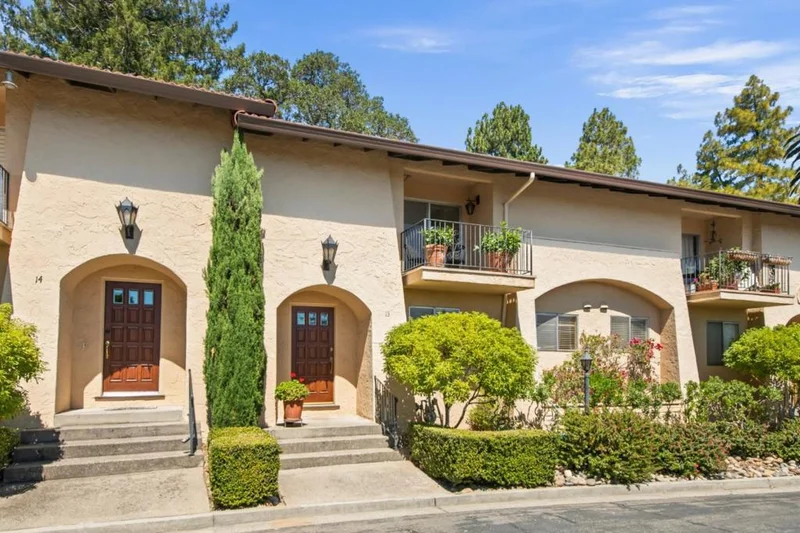 18400 Overlook Road 13