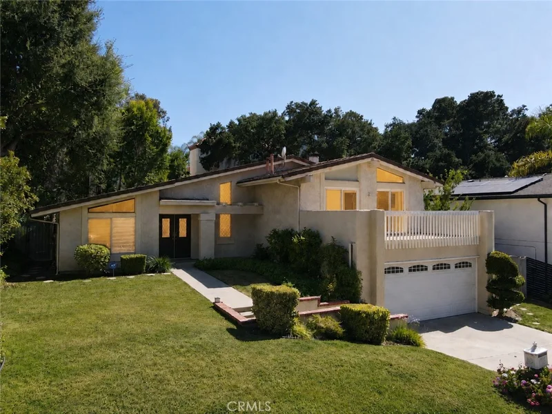 22840 Sparrowdell photo 2