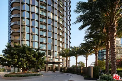 211 W Elm Court 27A