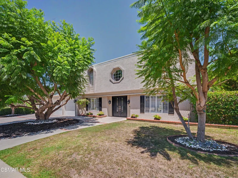 22777 Brenford Street photo 2