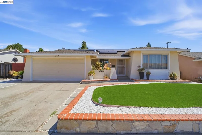 40280 Landon Ave.