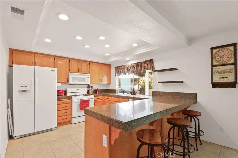 Photo 2 of 770 Sugar Maple Lane