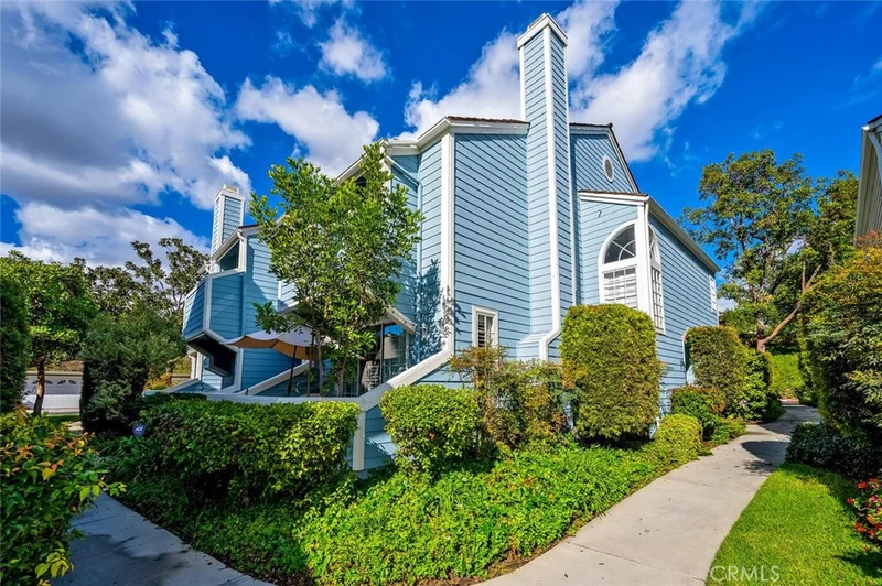 620 Holdbrook Court 101