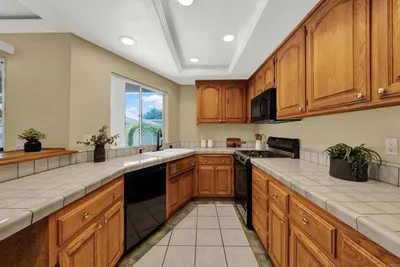 44552 La Paz Road photo 2