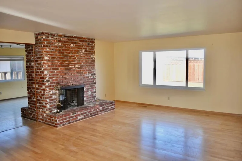 Photo 2 of 224 Briarwood Drive