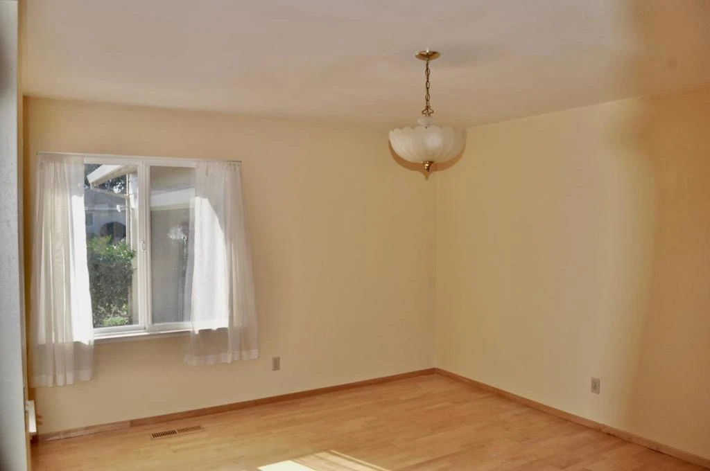 Interior 4