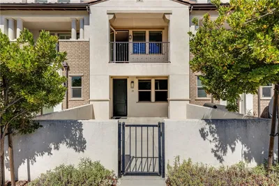 77 Jensen Court photo 2