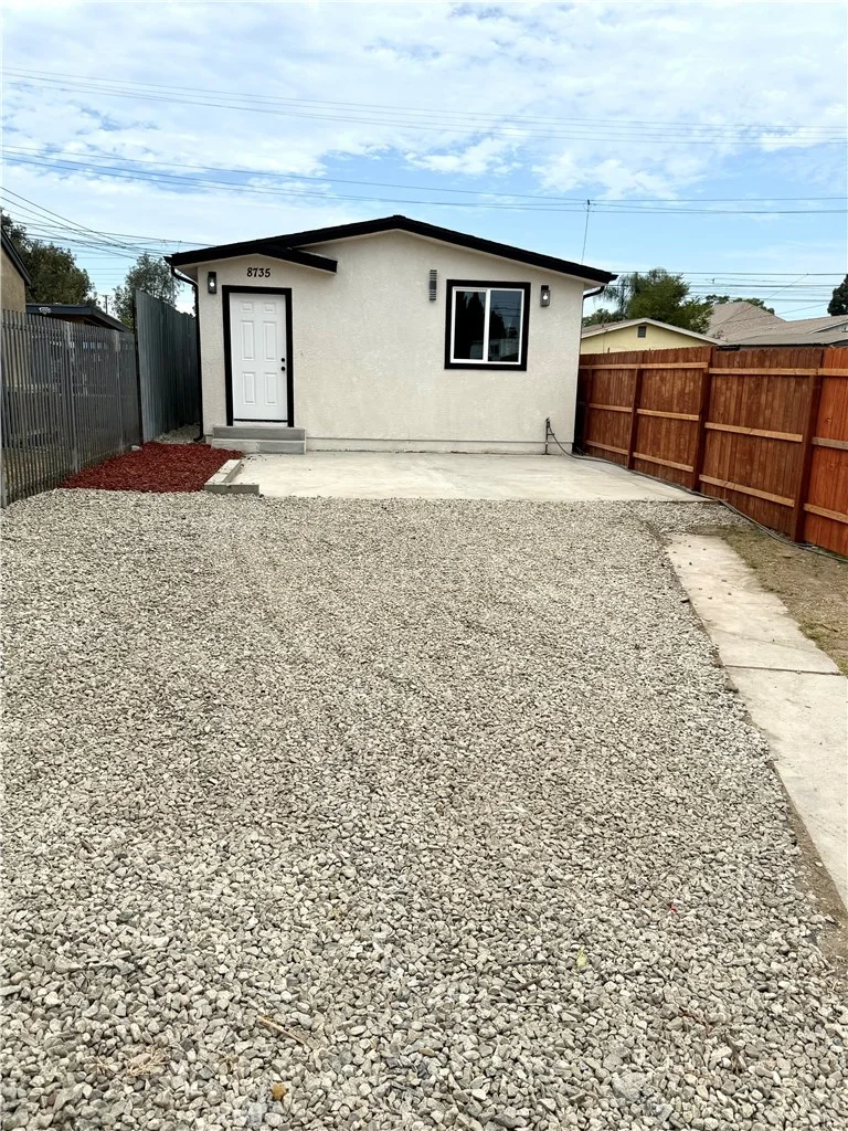 8735 Beach photo 2