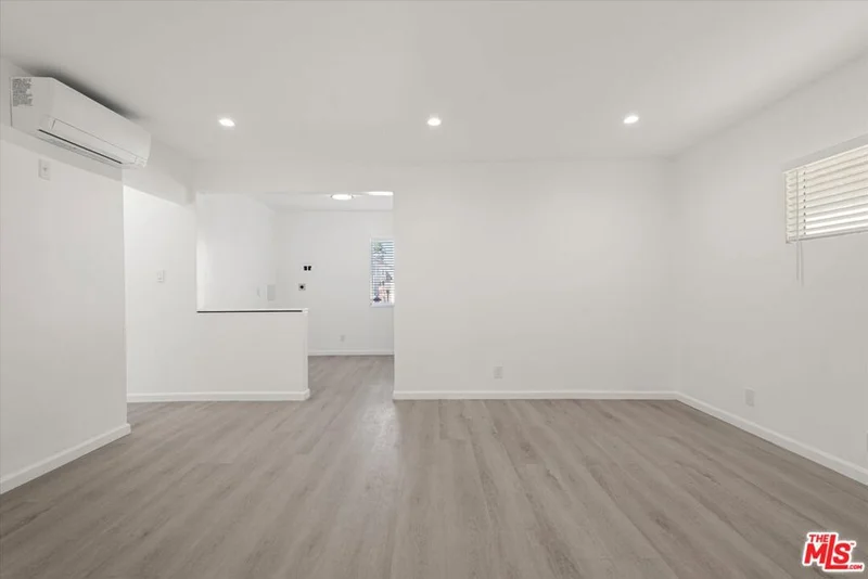 1904 11th Street 8 photo 2