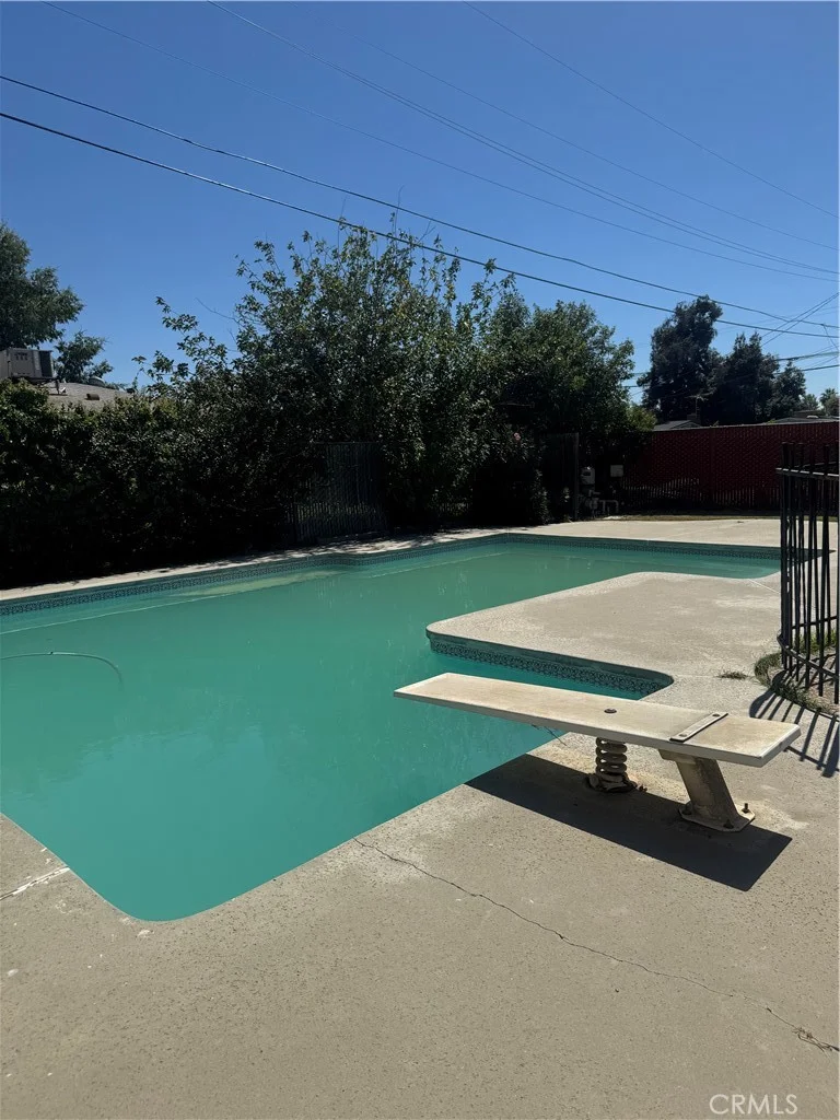 3605 Laverne Avenue photo 2