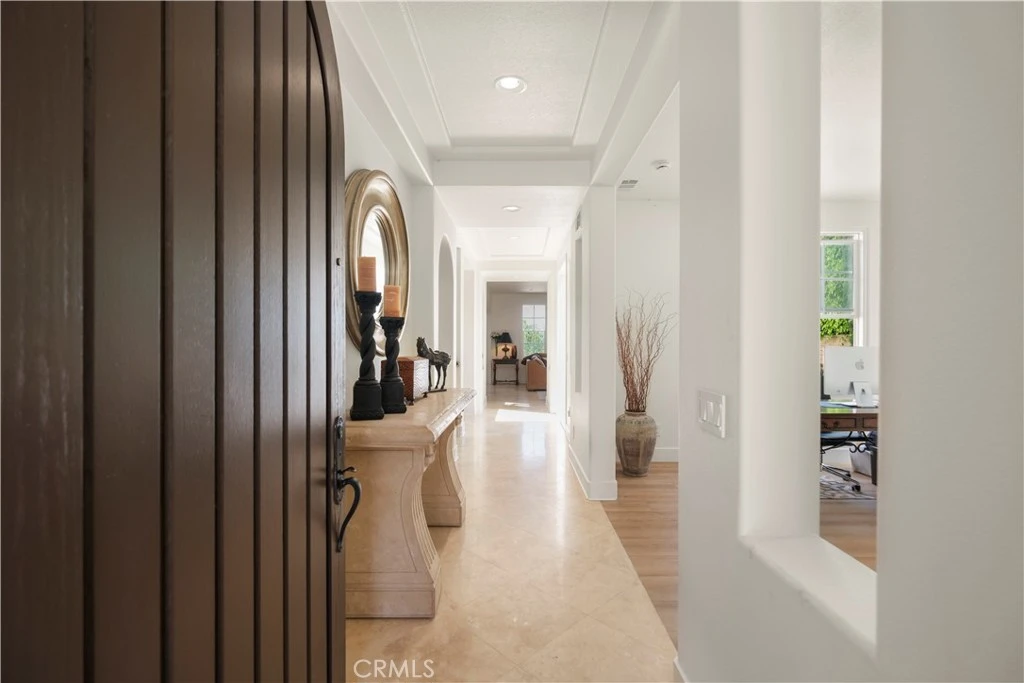 Interior 4