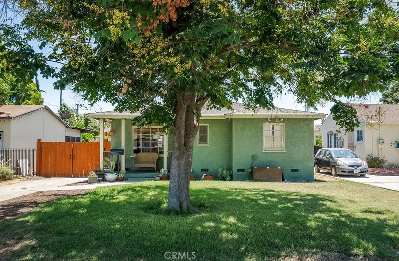 346 W Artesia photo 2
