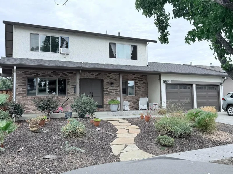 3283 Fronda Drive