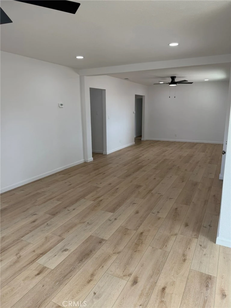 Interior 4