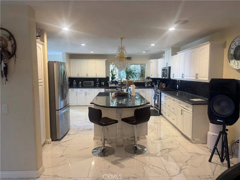1742 Rudell photo 2