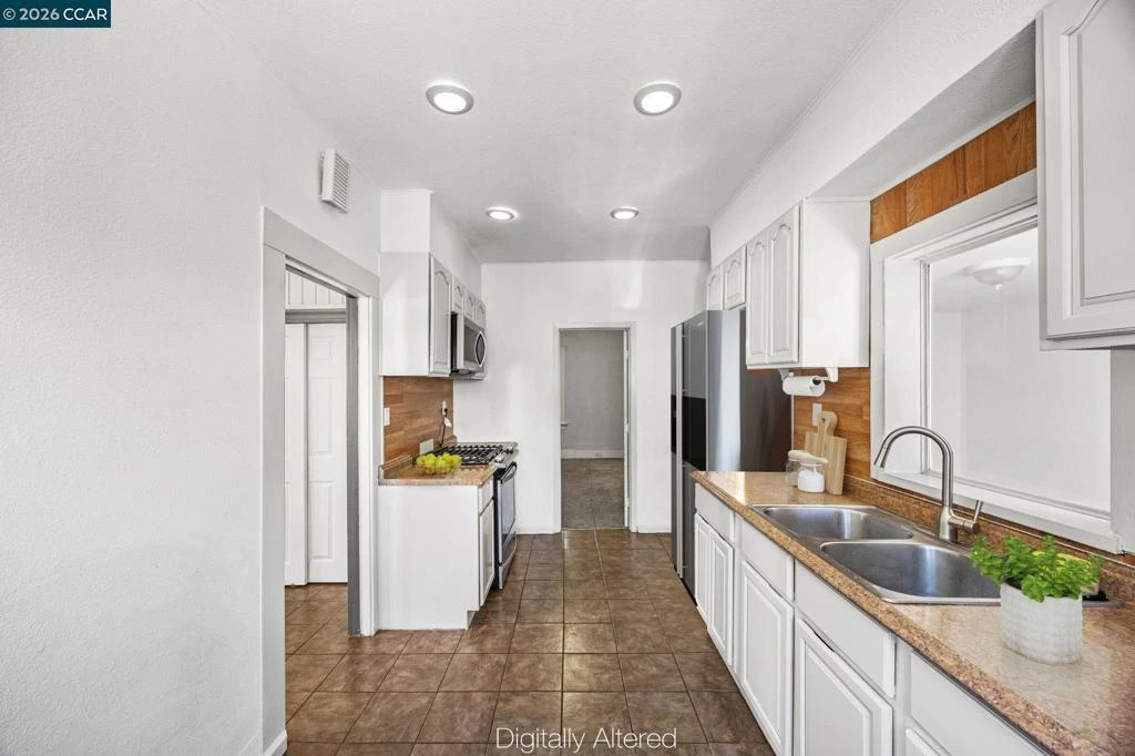 Interior 3