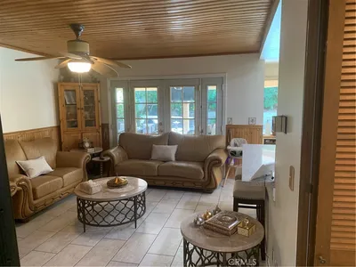 284 E Brookshire Pl photo 2