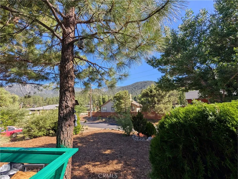 Photo 2 of 16505 Oakwood Way