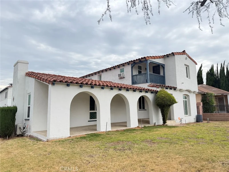 5703 Golden West photo 2