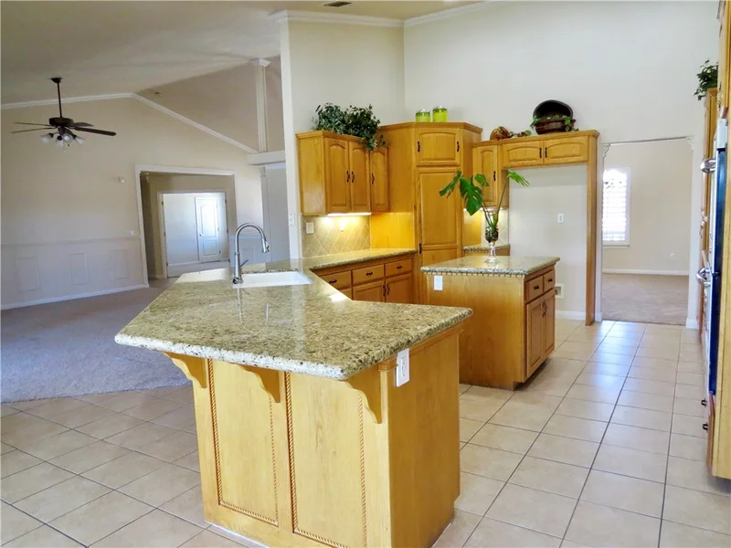 7445 El Manor photo 2