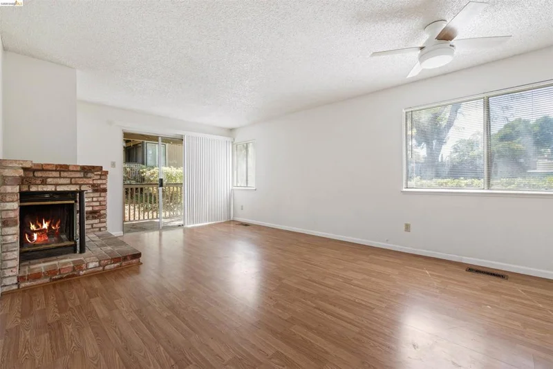 Photo 2 of 1151 Chadwick Cir