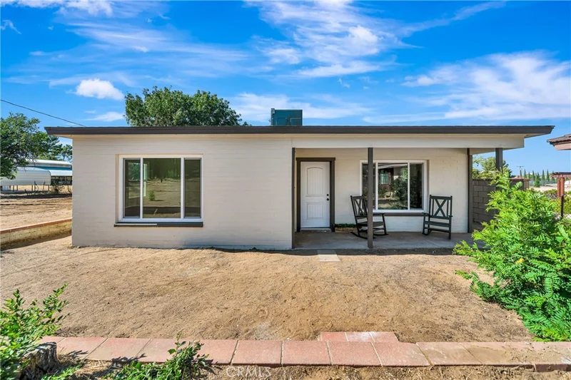 4741 W Avenue M12