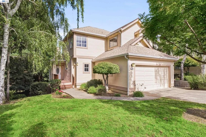 23661 Glenbrook Lane photo 2