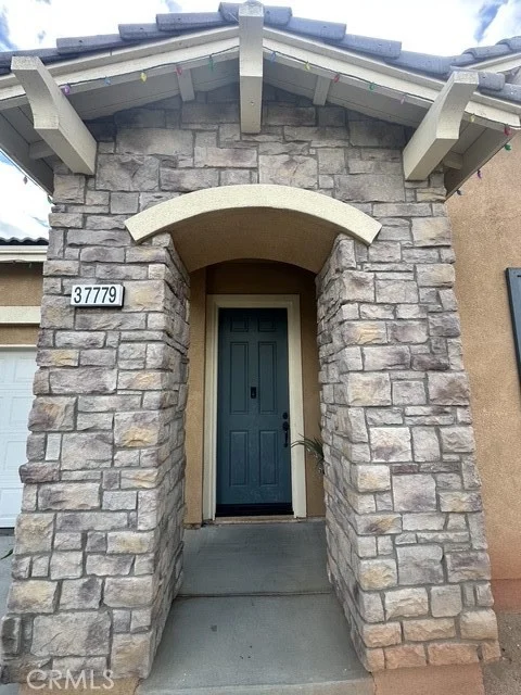 37779 Nova Ave photo 2