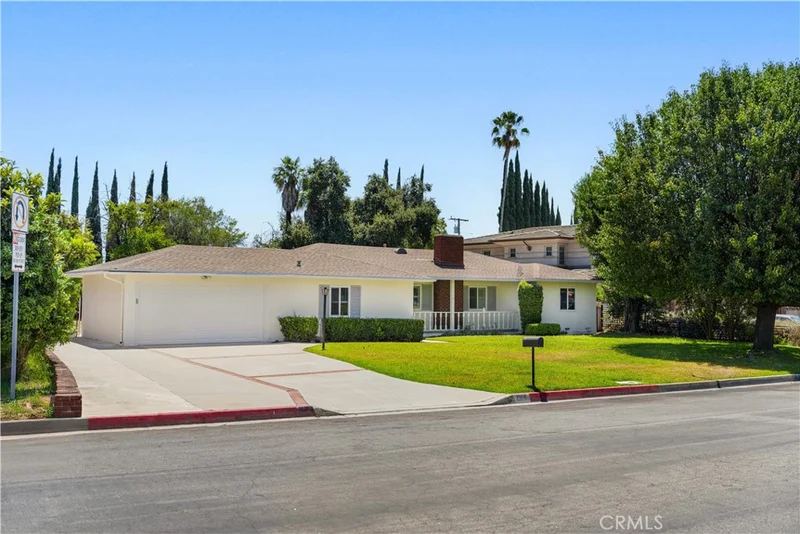 2616 Longley Way