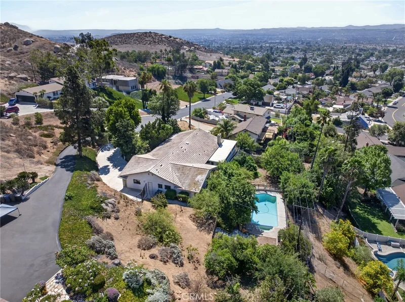 5462 Sierra Vista