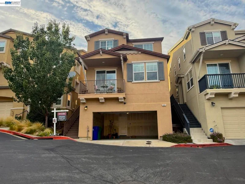 Photo 2 of 408 Colina Way