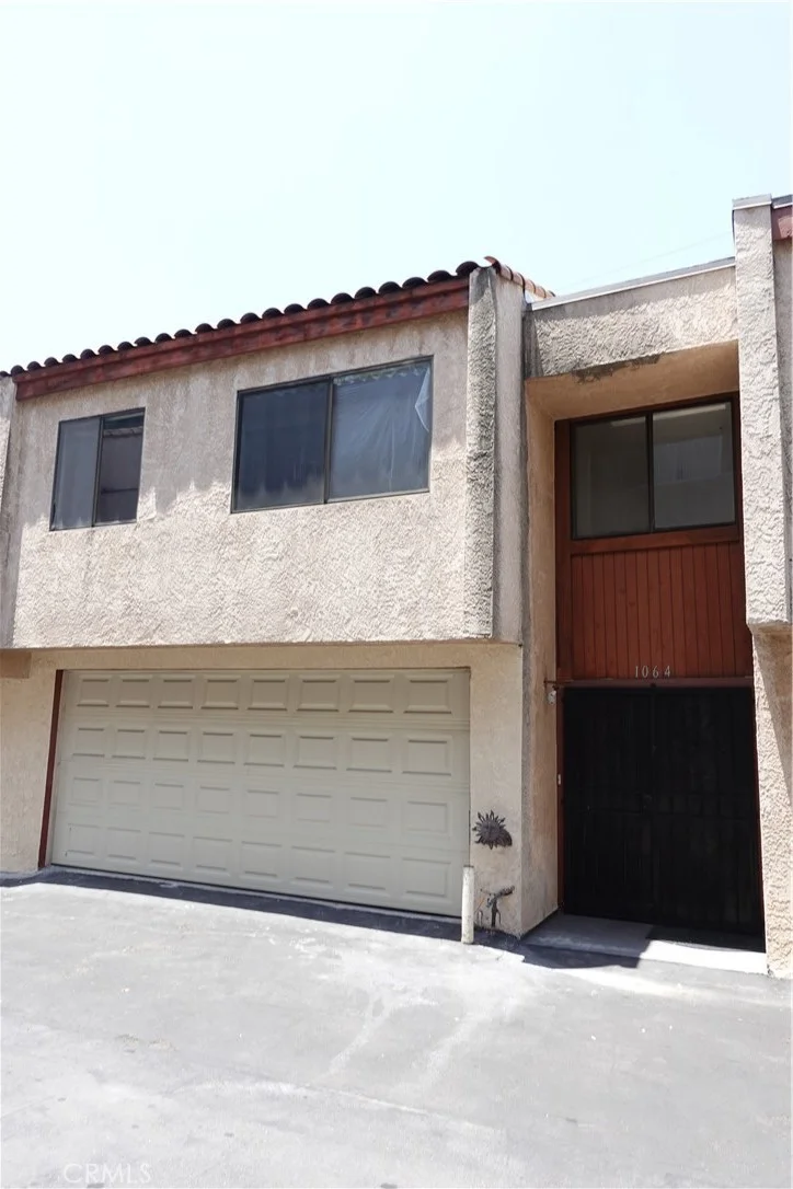 1064 S Garfield