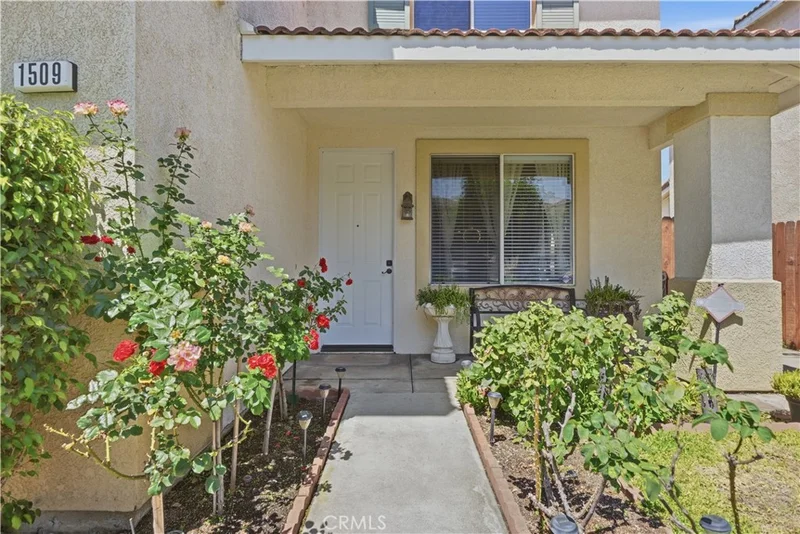 Photo 2 of 1509 Evans Avenue