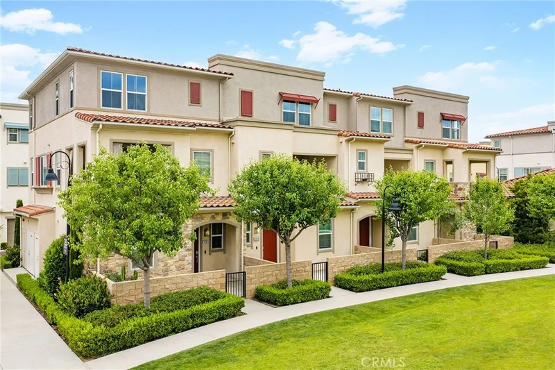 Photo 2 of 1601 St Simon Circle D
