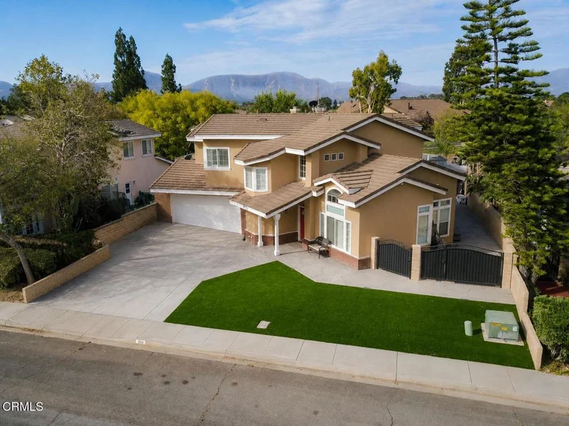 Photo 2 of 984 Meadowlark Drive