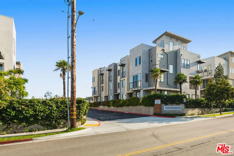 592 E Imperial Avenue, El Segundo, CA 90245