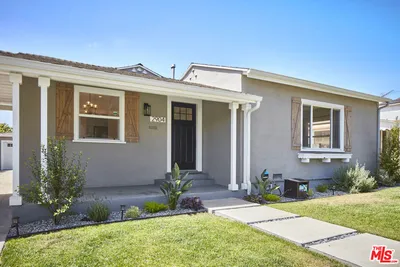 2904 W 81st Street