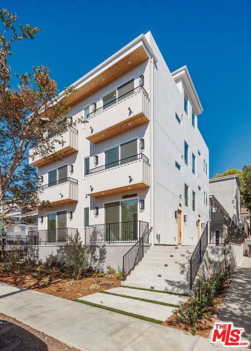 1330 Mohawk Street, Los Angeles, CA 90026