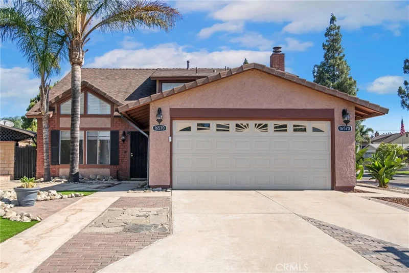 16570 Fairfax Drive photo 2