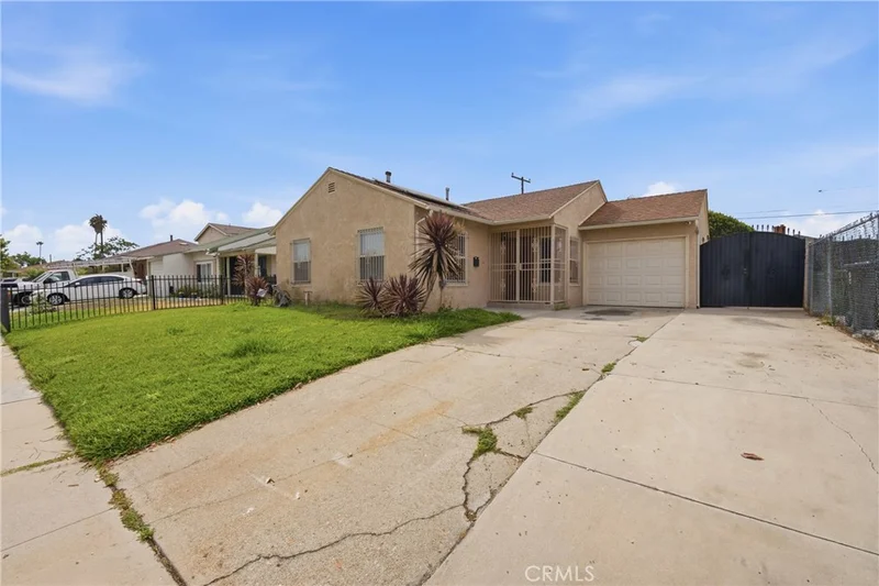 Photo 2 of 2412 W Tichenor Street