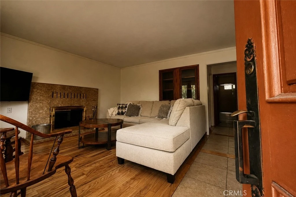 Interior 2