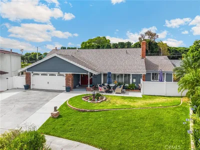 325 Delphia Avenue photo 2