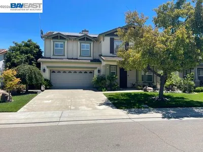 6056 Silveroak Cir photo 2