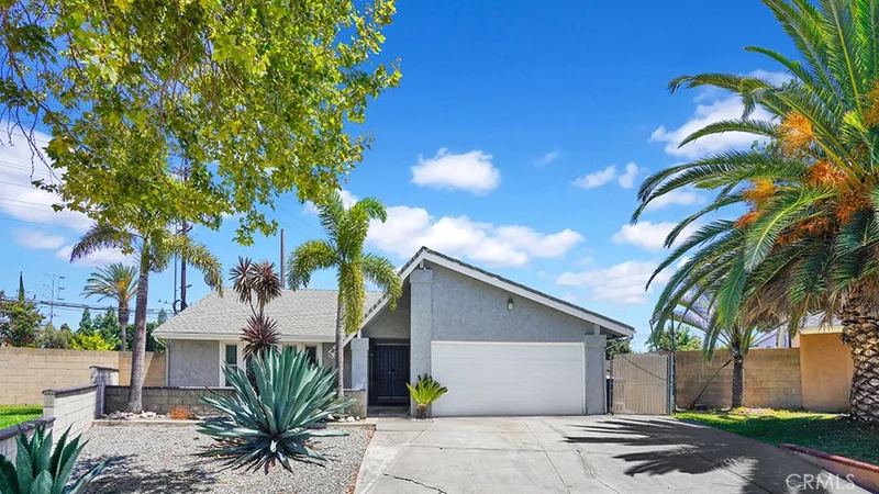 902 W Alpine