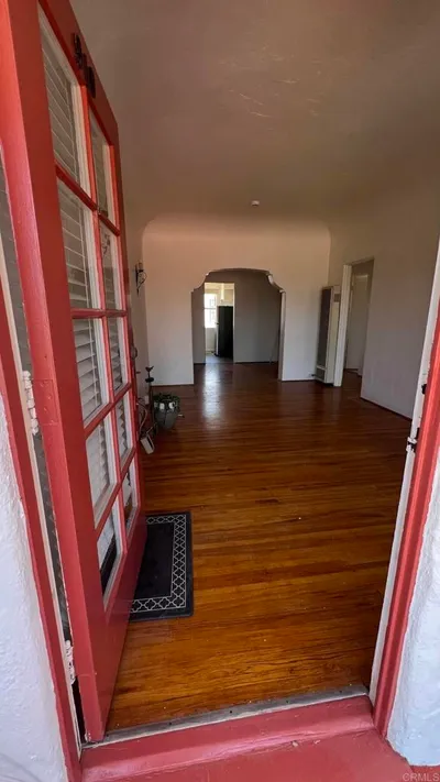 910 9th Street photo 2