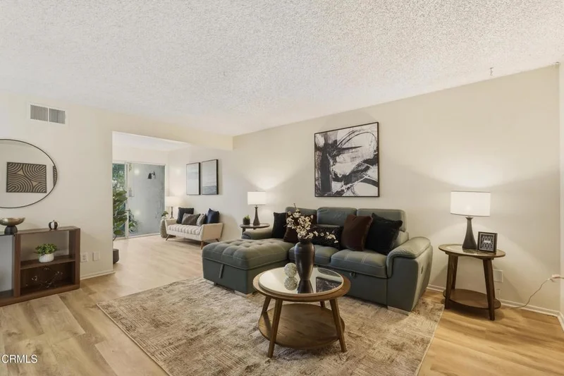 Photo 2 of 1776 Palisades Drive